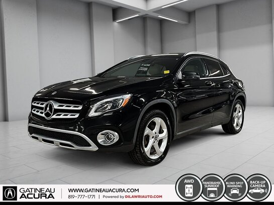 MERCEDES-BENZ GLA 250 4matic ***CLEAN CARFAX + CUIR + TOIT *** 2018 Noir